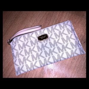 Authentic Michael Kors Wristlet